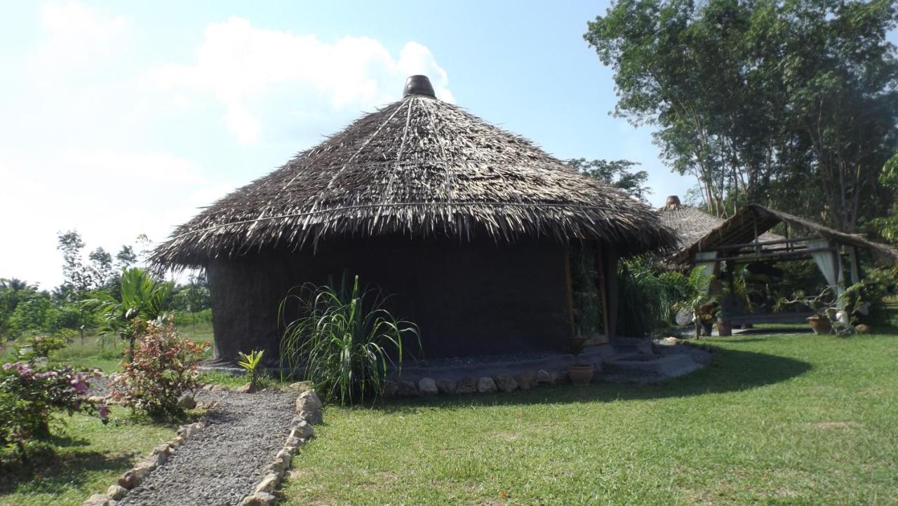 Baan Farang Homestay Phra Saeng Ban Nam Dam Kültér fotó