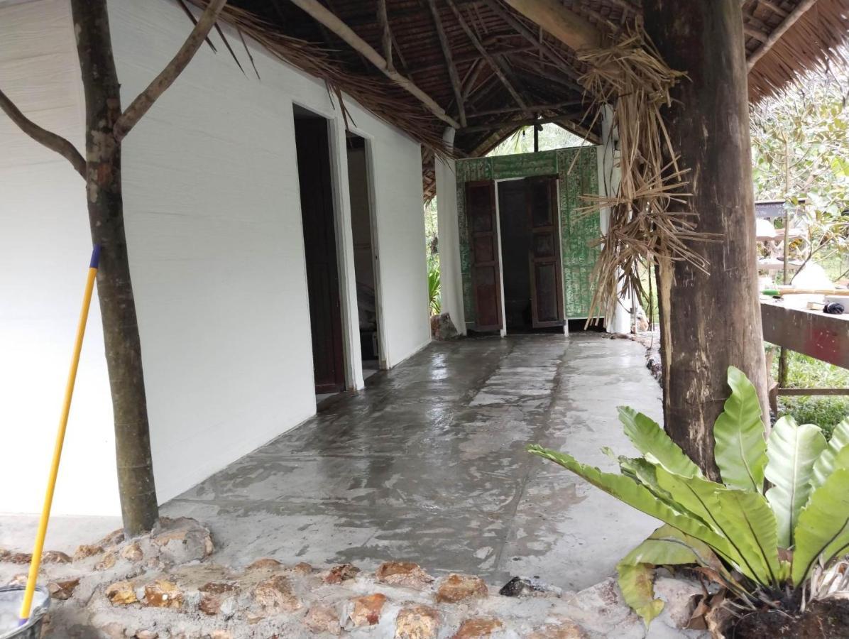 Baan Farang Homestay Phra Saeng Ban Nam Dam Kültér fotó