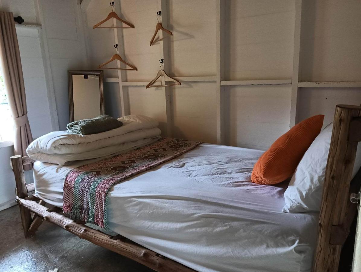 Baan Farang Homestay Phra Saeng Ban Nam Dam Kültér fotó